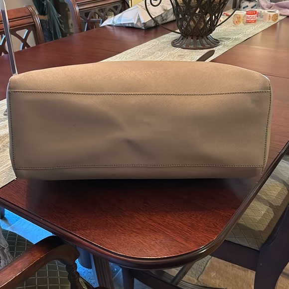 Tory Burch York Buckle Saffiano Leather Large Tote with COA - Picture 4 of 16